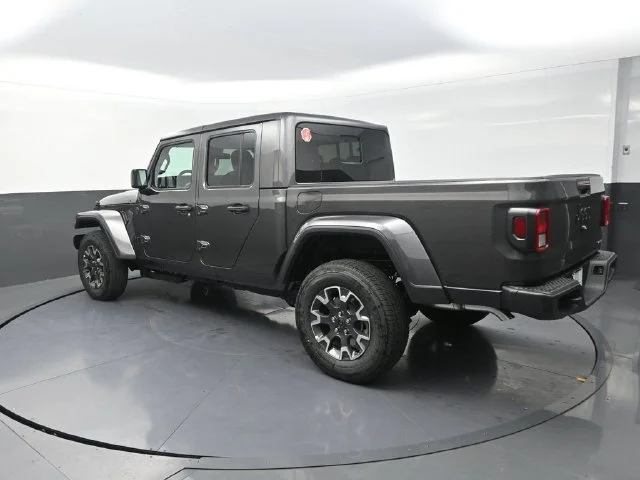 New 2026 Granite Crystal Metallic Clear-Coat Exterior Paint Jeep Sahara image 6