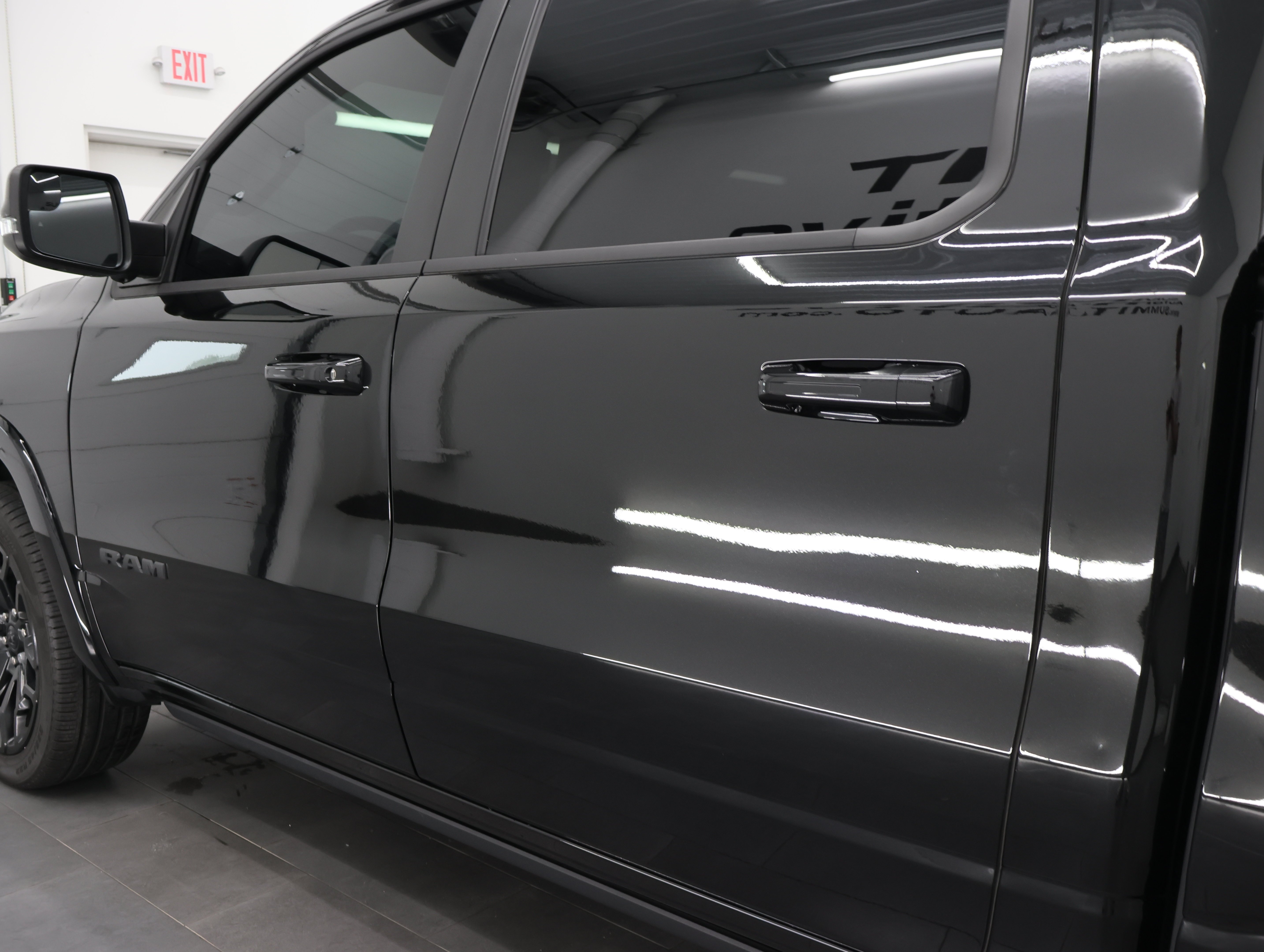 Used 2025 Diamond Black Crystal Pearlcoat Ram Limited image 37