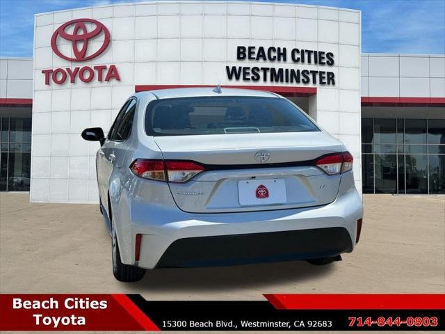 Certified Used 2023 CLASSIC SILVER METALLIC Toyota  image 9