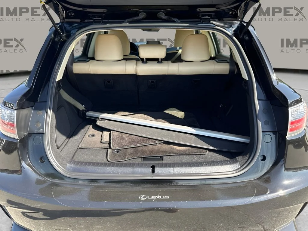 Used 2015 Black Lexus 200h image 29