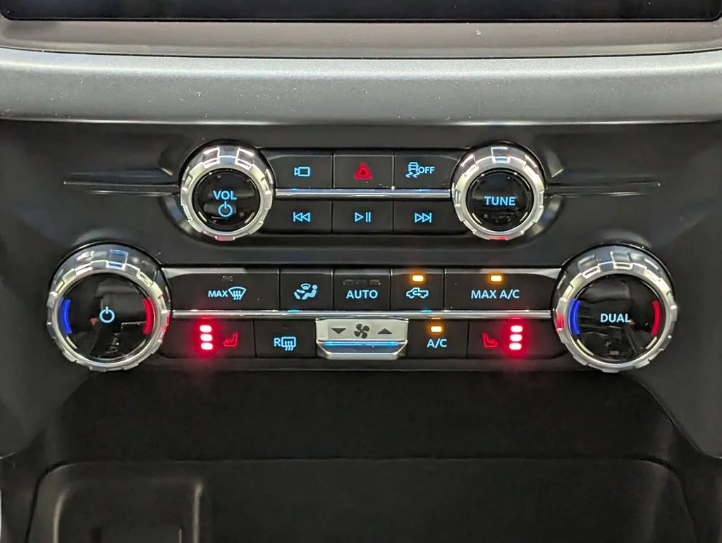 New 2026 Iconic Silver Metallic Ford XLT image 6