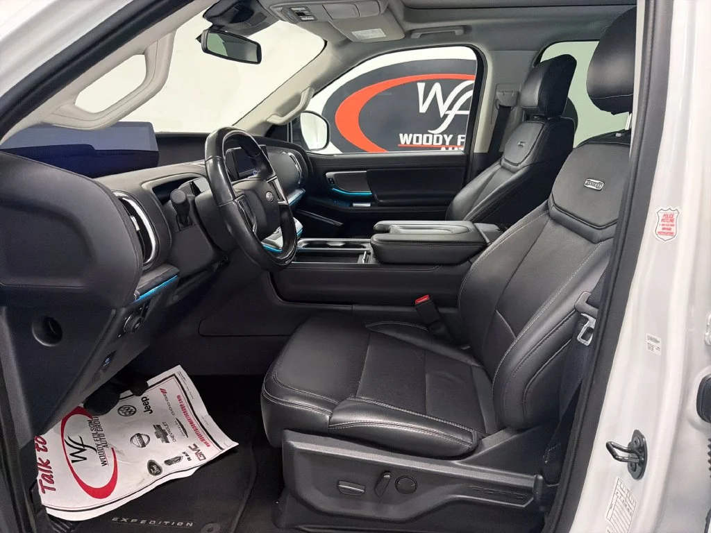 Used 2025 White Ford Platinum image 9