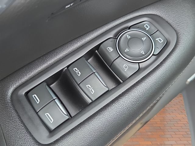 Used 2019 Black Metallic Cadillac Luxury image 25