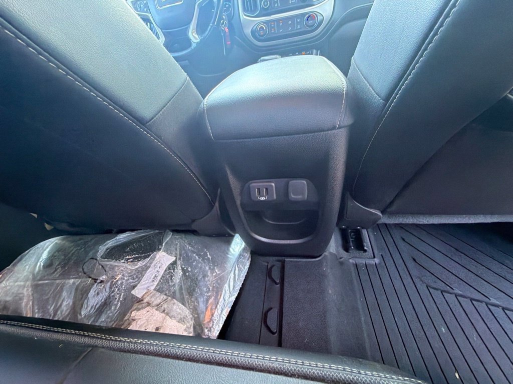 Used 2021 SATIN STEEL METALLIC GMC 4WD Denali image 46