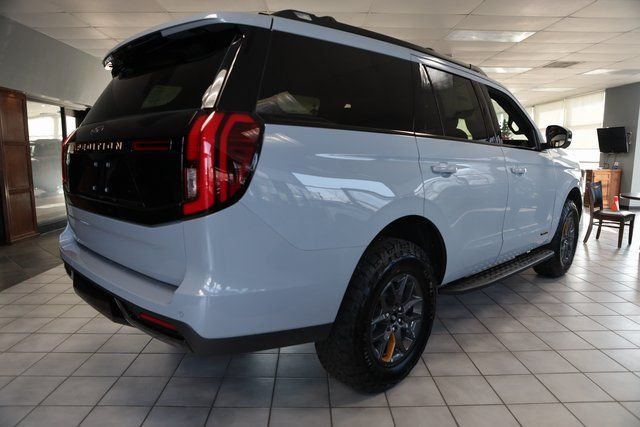 New 2025 Glacier Gray Metallic Tri-Coat Ford TREMOR® image 30