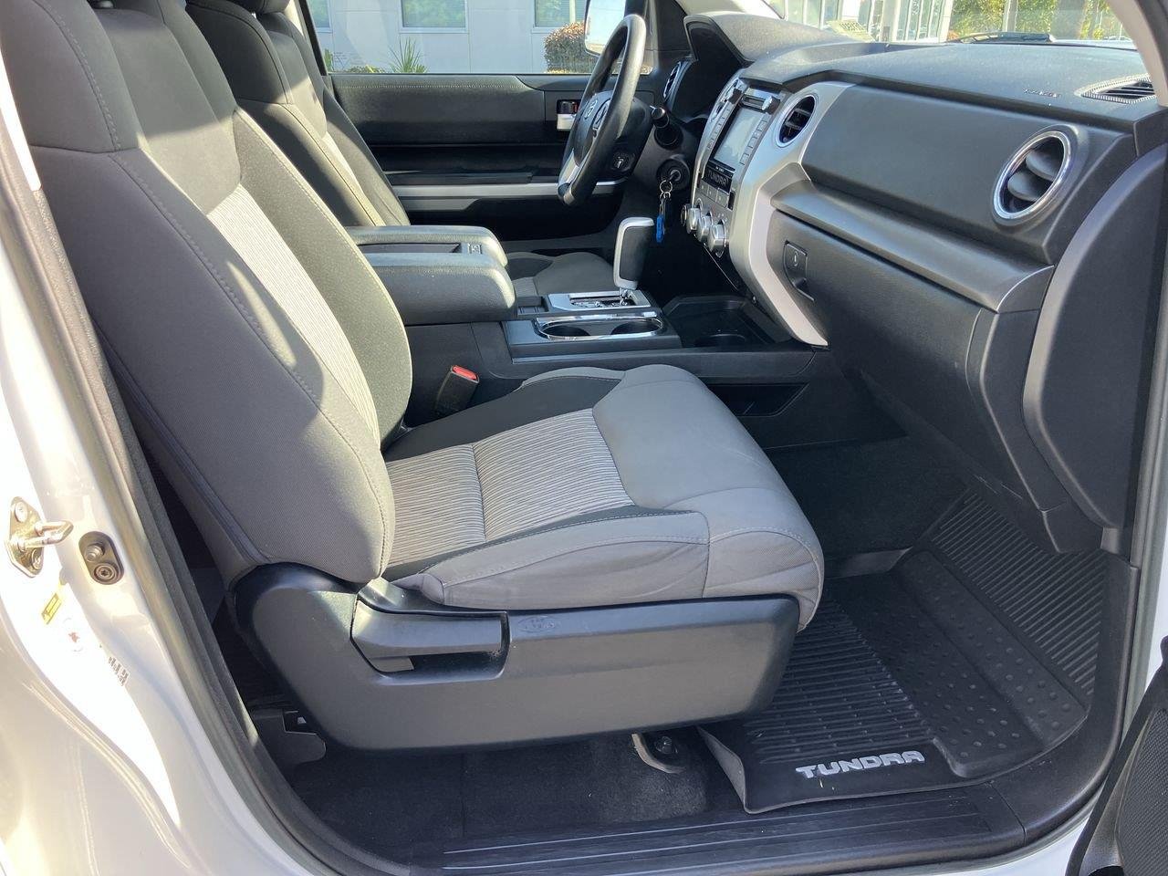 Used 2017 White (Super White) Toyota SR5 Double Cab 6.5 FT. image 29