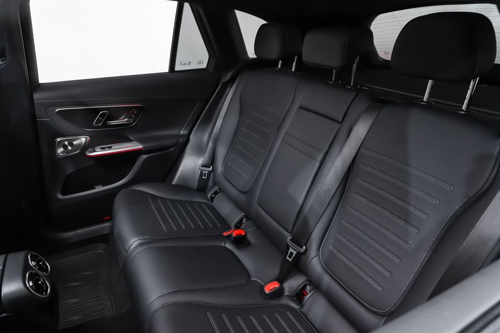 New 2026 Red Mercedes-Benz GLC 300 image 10