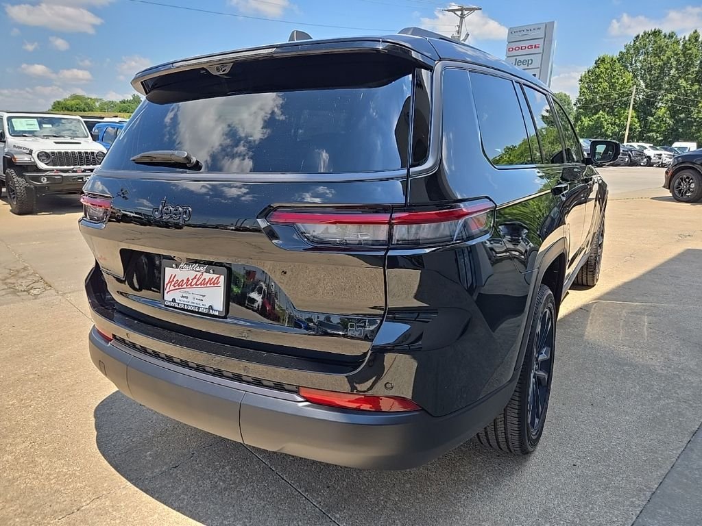 New 2026 Diamond Black Crystal Pearl-Coat Exterior Paint Jeep  image 11