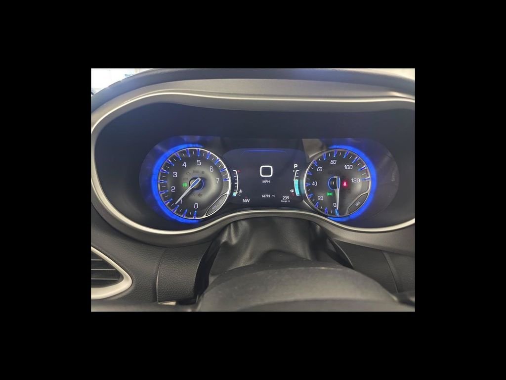 Used 2023 Black Chrysler Touring L image 15