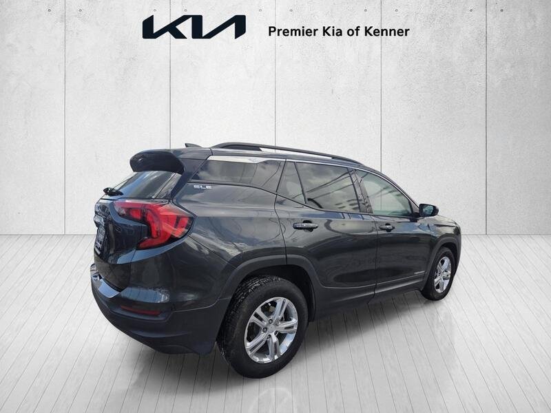 Used 2019 Gray GMC SLE image 5