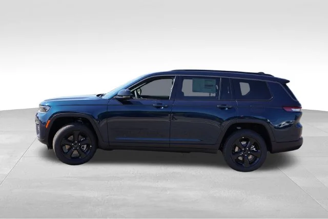 New 2027 Fathom Blue Pearl-Coat Paint Jeep Limited image 6