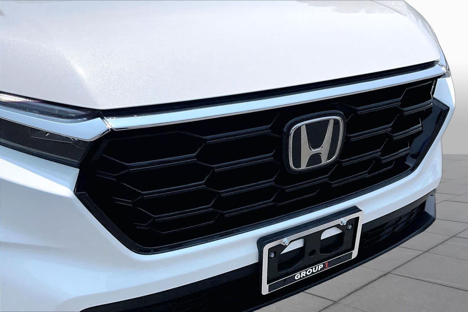 Used 2024 Platinum White Pearl Honda EX image 30