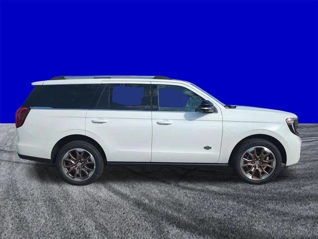 New 2026 Star White Metallic Tri-Coat Ford King Ranch® image 3