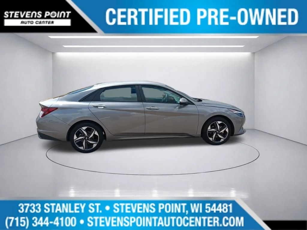 Used 2023 Fluid Metal Hyundai SEL image 18
