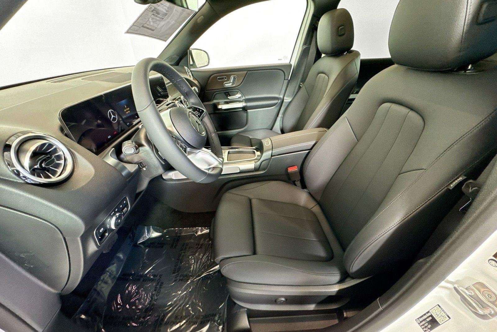 New 2026 Night Black Mercedes-Benz GLB 250 image 18