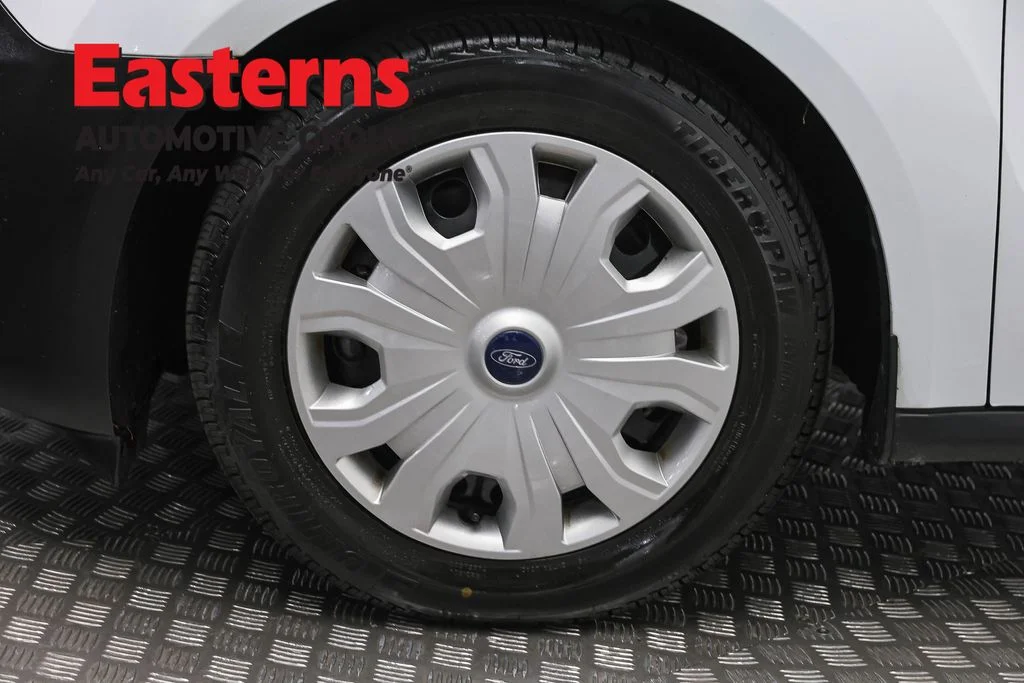 Used 2022 White Ford XL image 34
