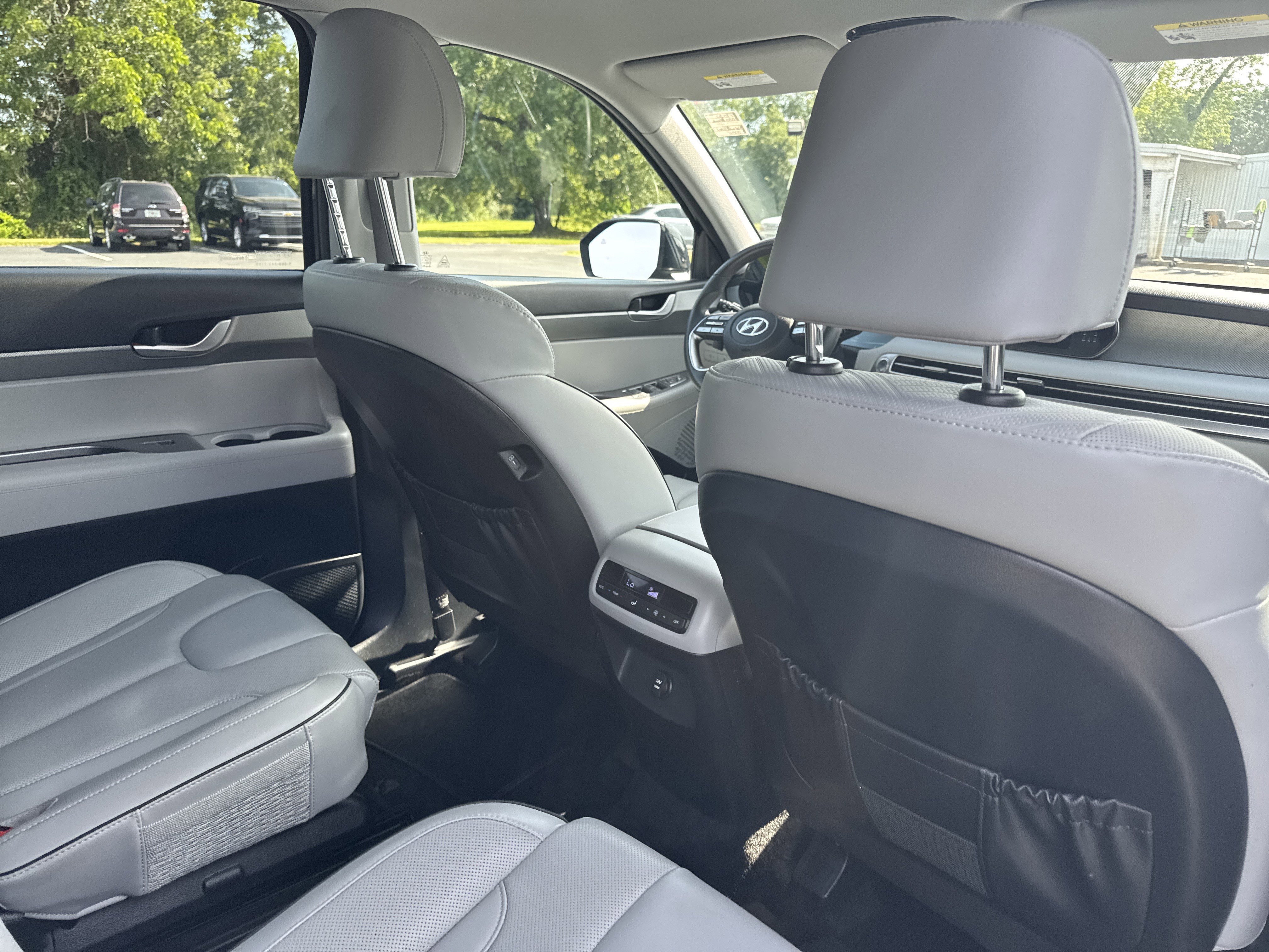 Used 2025 Moonlight Cloud Hyundai SEL image 31
