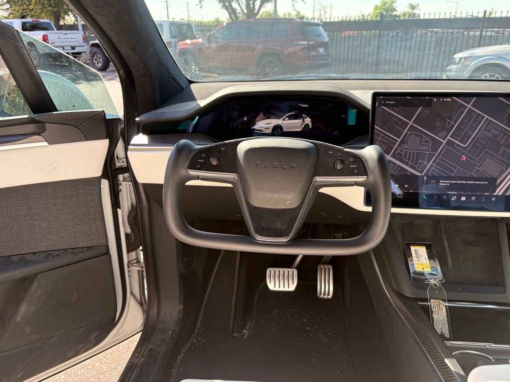 Used 2022  Tesla Plaid image 6