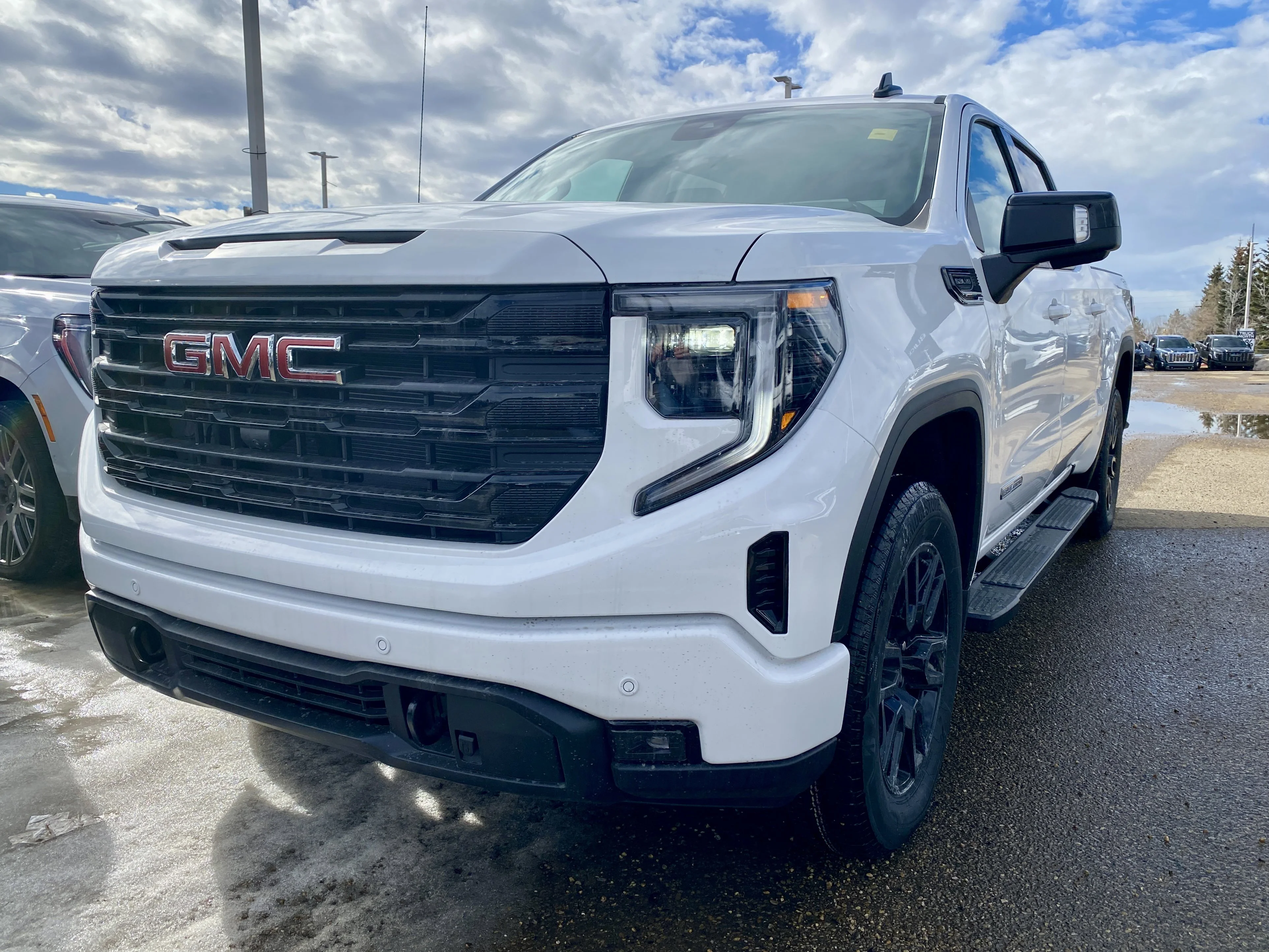New 2026 Summit White GMC Elevation image 2