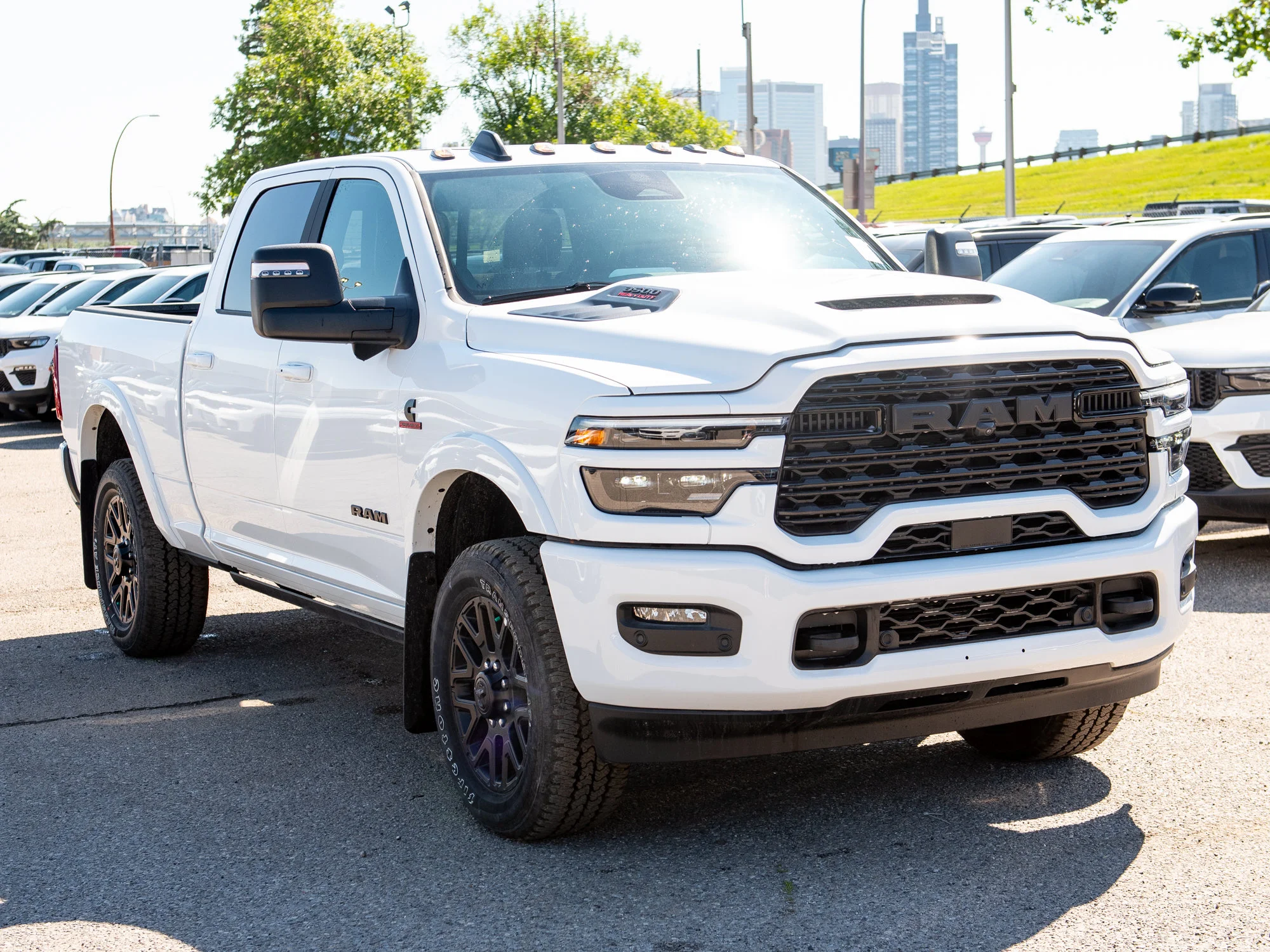 New 2026 White RAM Limited* image 9
