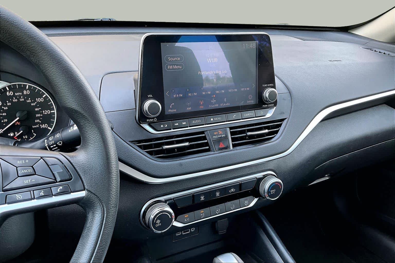 Used 2019 Super Black Nissan 2.5 S image 7