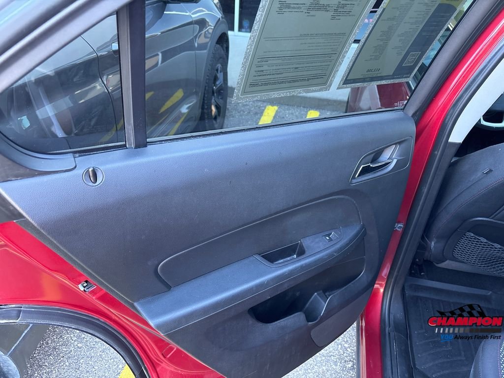 Used 2015 Red Chevrolet LT image 19