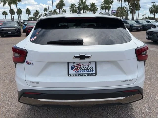 New 2026 Summit White Chevrolet ACTIV image 5