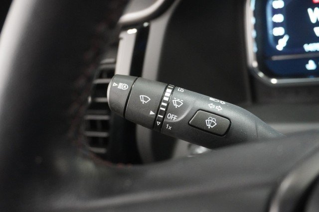 Used 2025 Onyx Black GMC AT4X image 31
