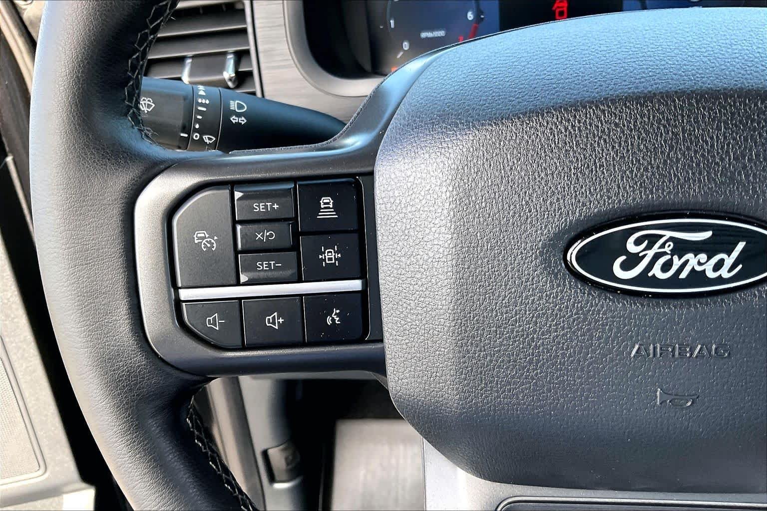 Used 2024 Agate Black Metallic Ford XLT image 20