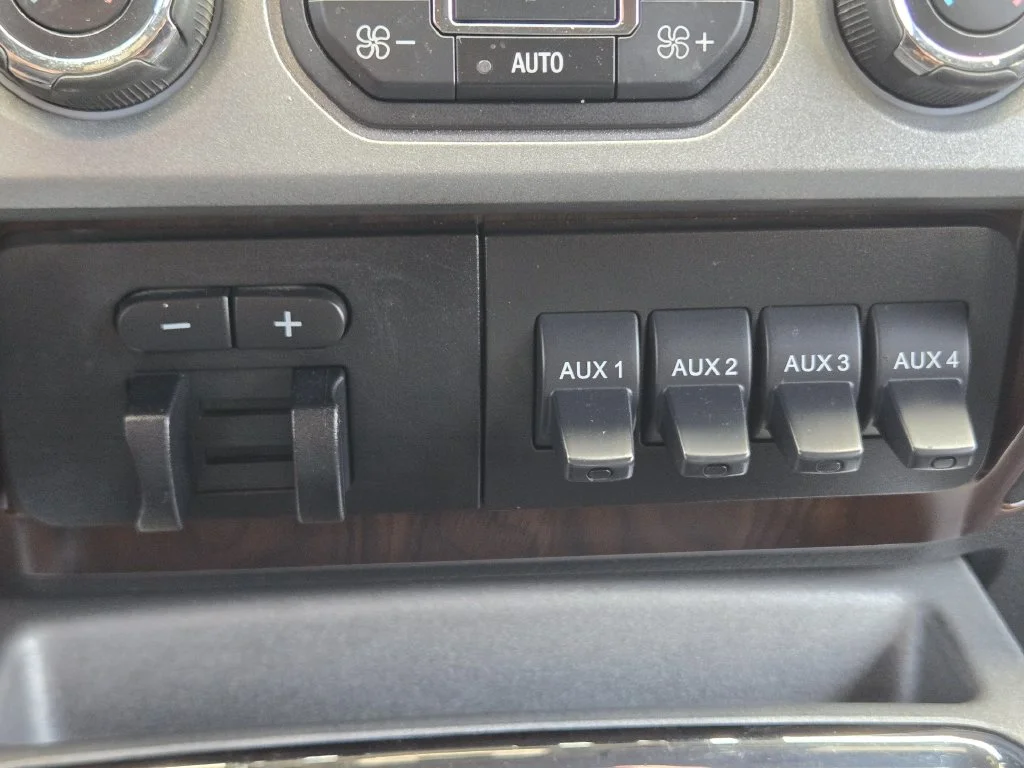 Used 2014 Black Ford Lariat image 27