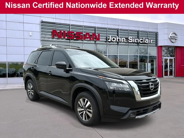 2025 Nissan Pathfinder SL
