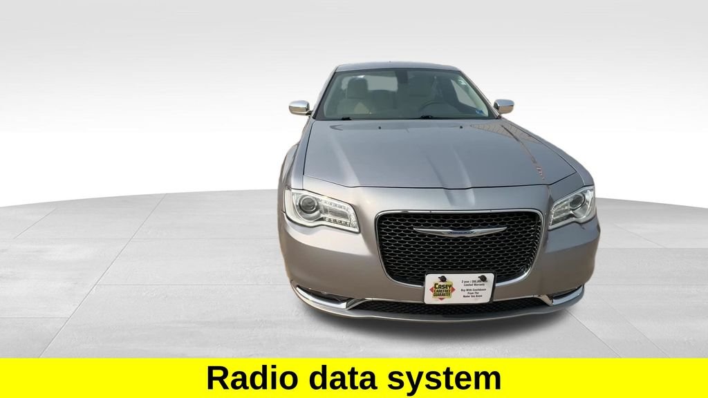 Used 2018 Silver Chrysler Limited image 12