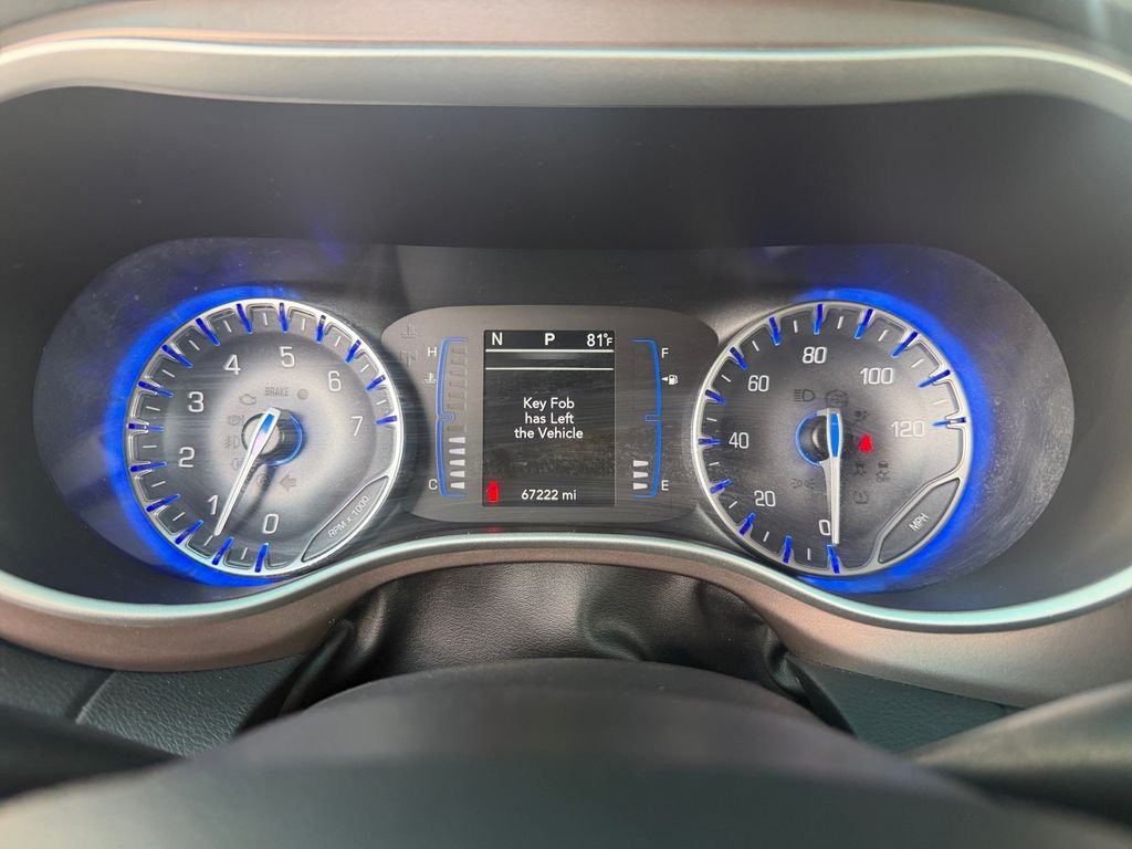 Used 2023 White Chrysler LX image 14