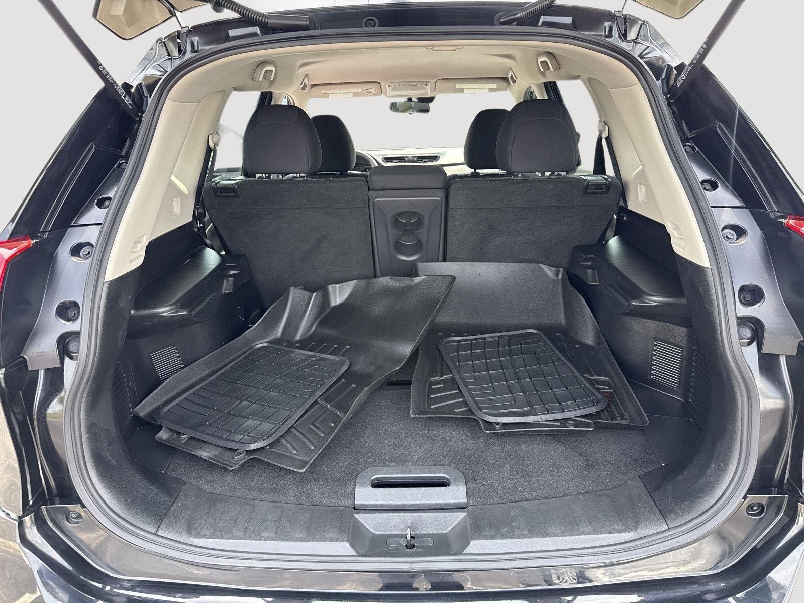 Used 2020 Magnetic Black Pearl Nissan S image 6