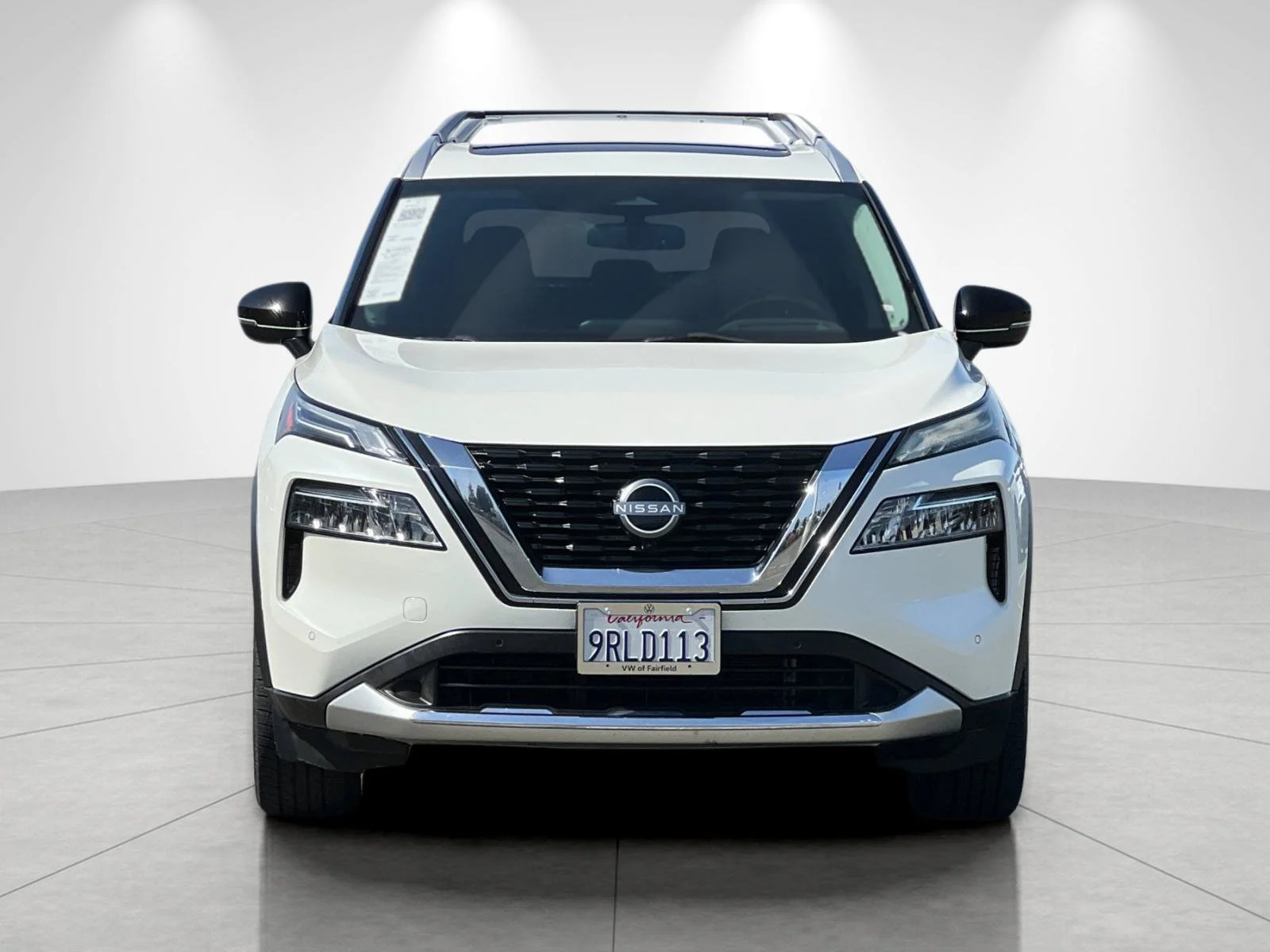 Used 2023 Pearl White Tricoat Nissan Platinum image 8