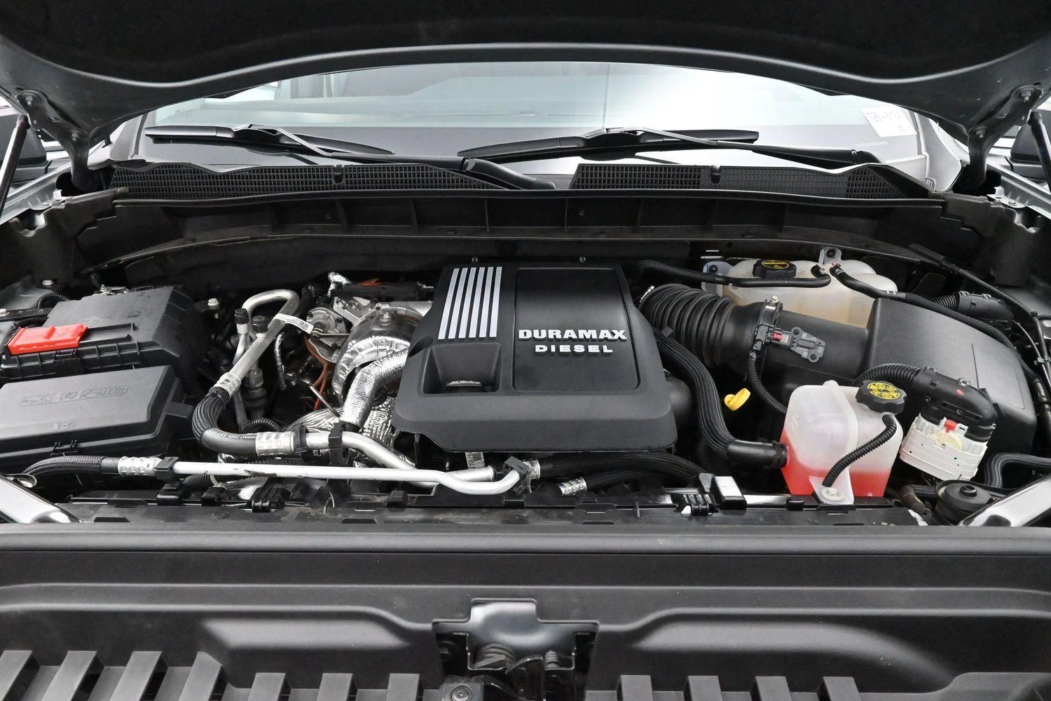 Used 2024 Sterling Metallic GMC Denali image 41