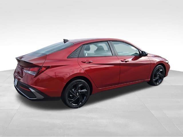 Used 2026 Red Hyundai SEL Sport image 8