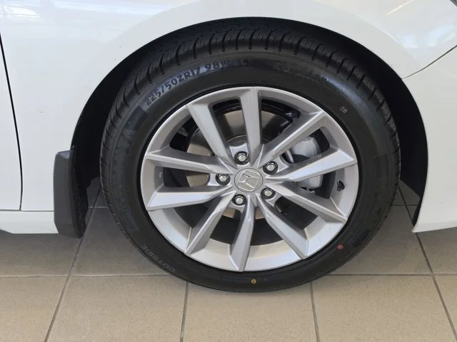 Certified Used 2022 White Honda LX image 30