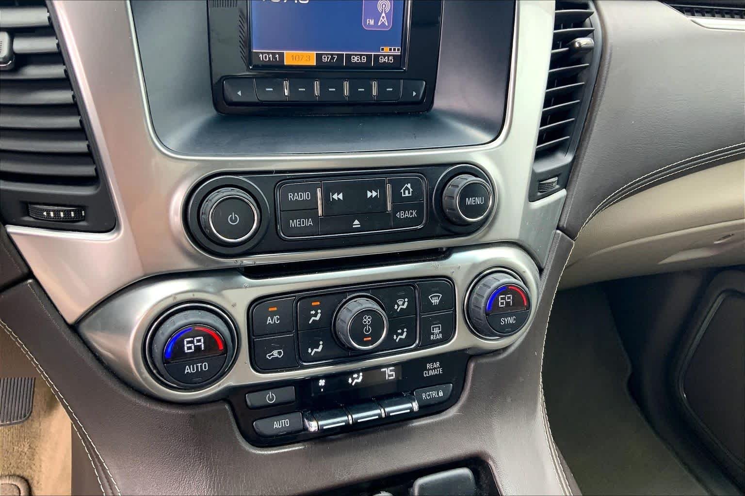 Used 2015 Summit White Chevrolet LS image 33