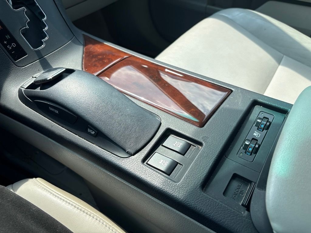 Used 2012  Lexus 350 image 13