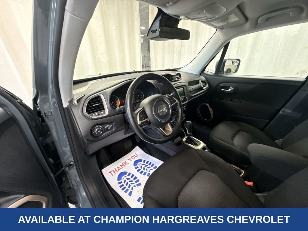 Used 2017 Anvil Jeep Latitude image 13
