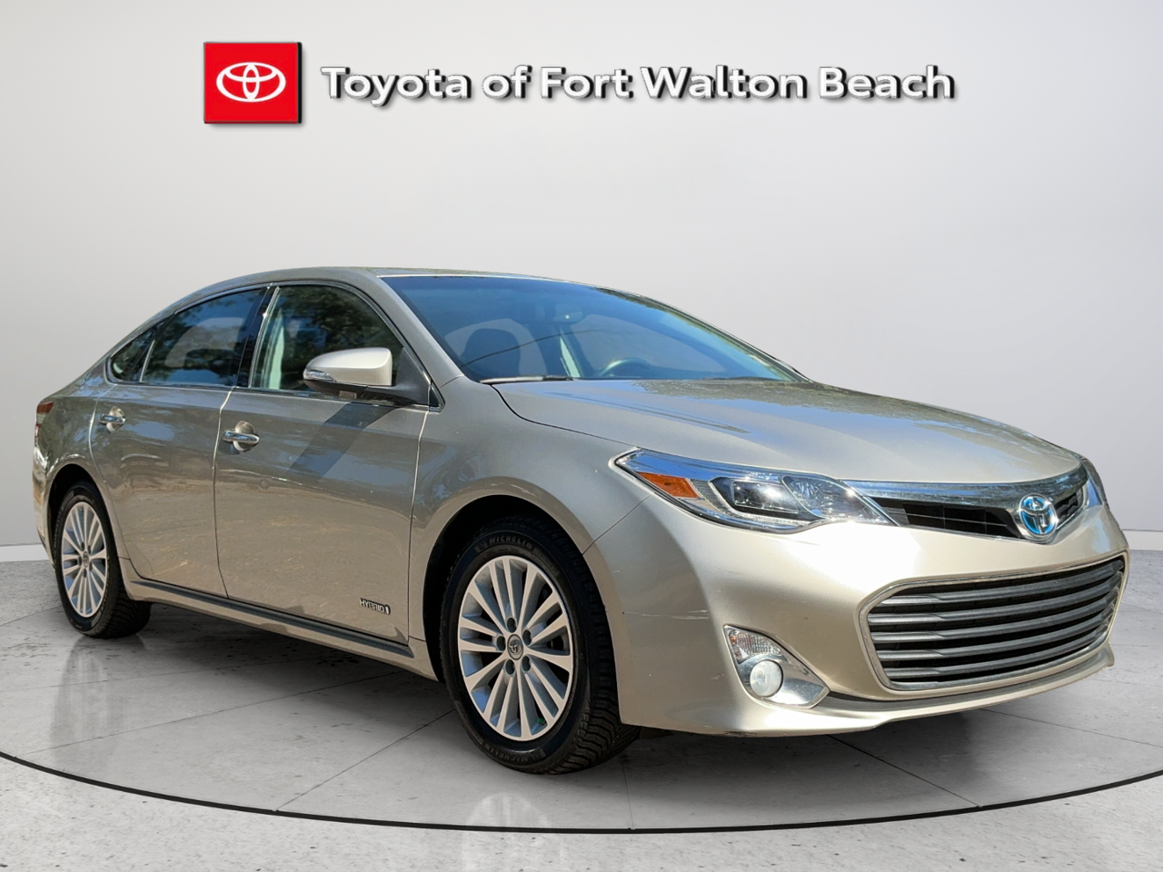 Used 2015 Beige Toyota Limited image 5