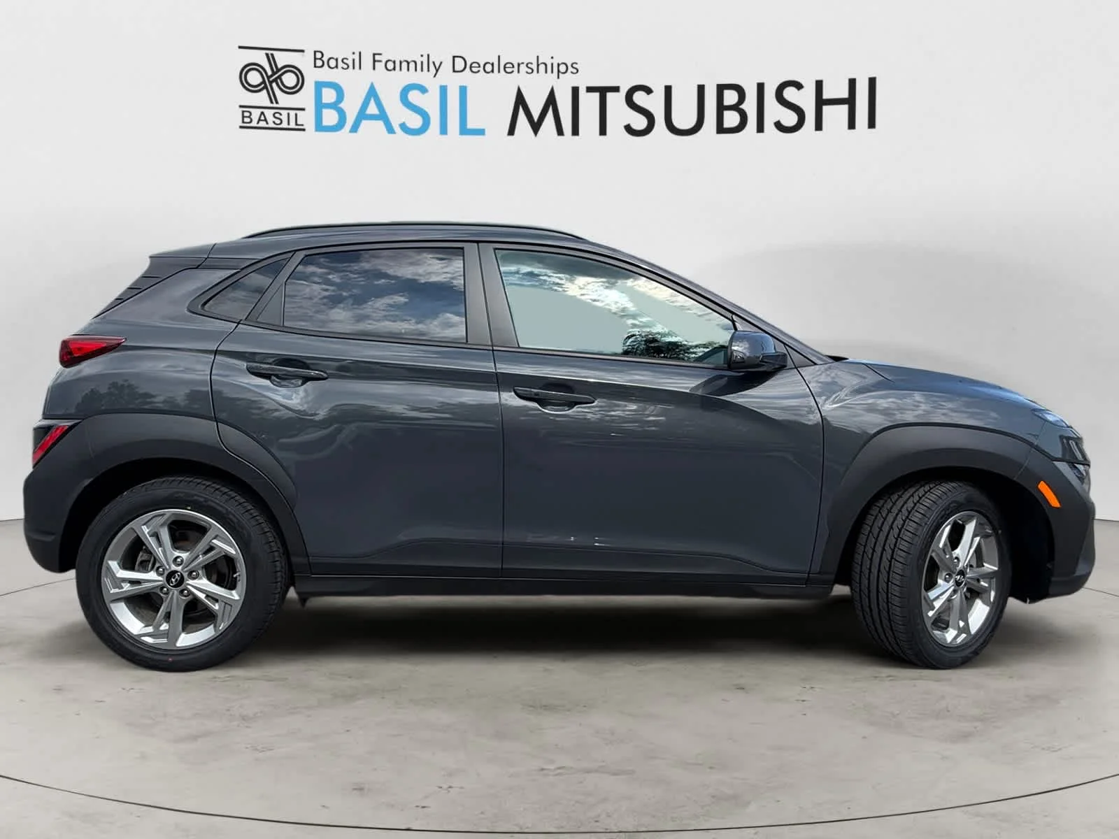 Used 2023 Ecotronic Gray Hyundai SEL image 6