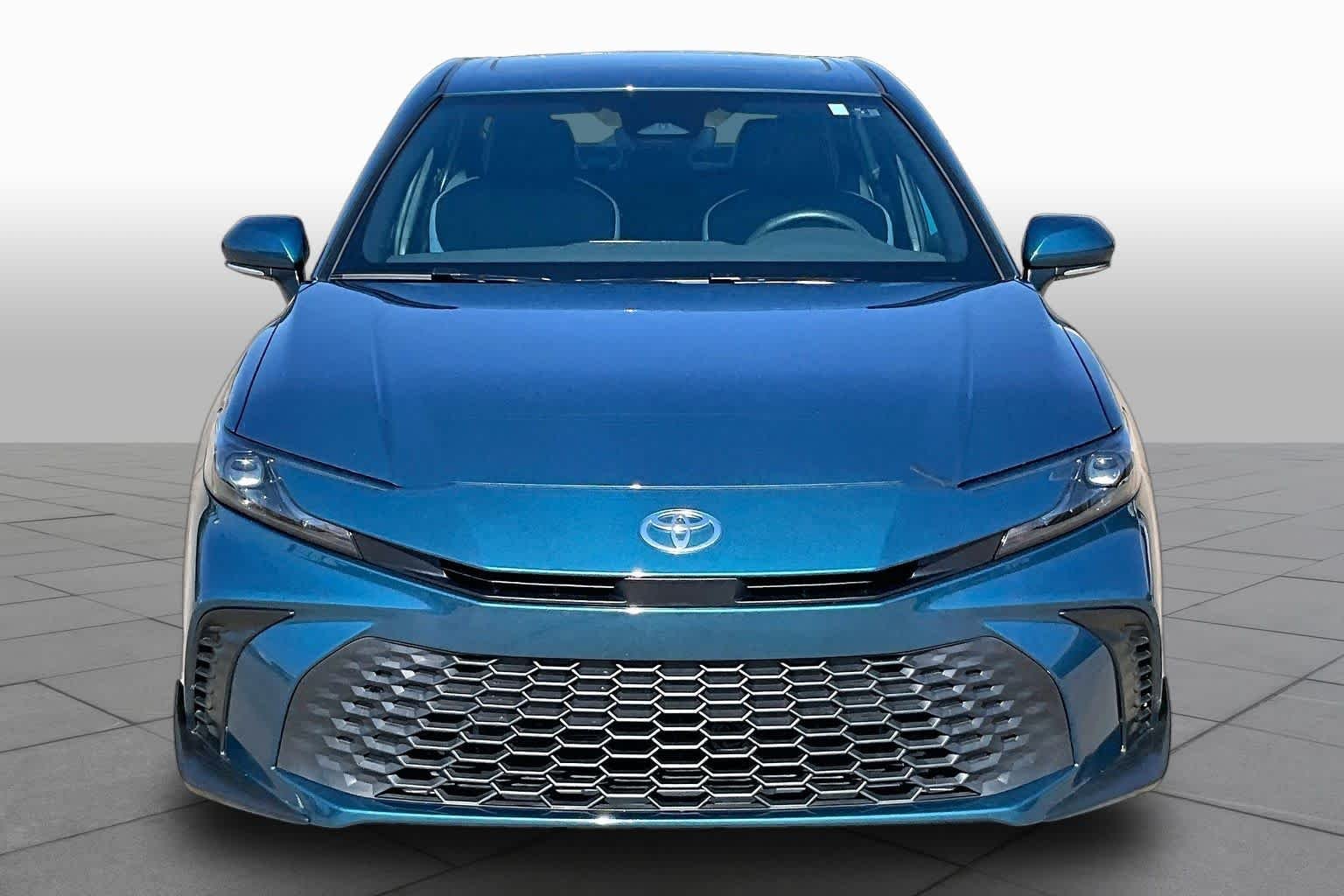 Used 2026 Ocean Gem Toyota SE image 4