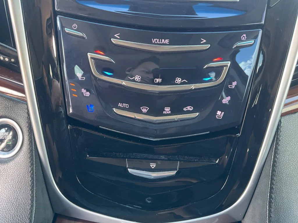 Used 2018 BLACK RAVEN Cadillac Luxury image 52
