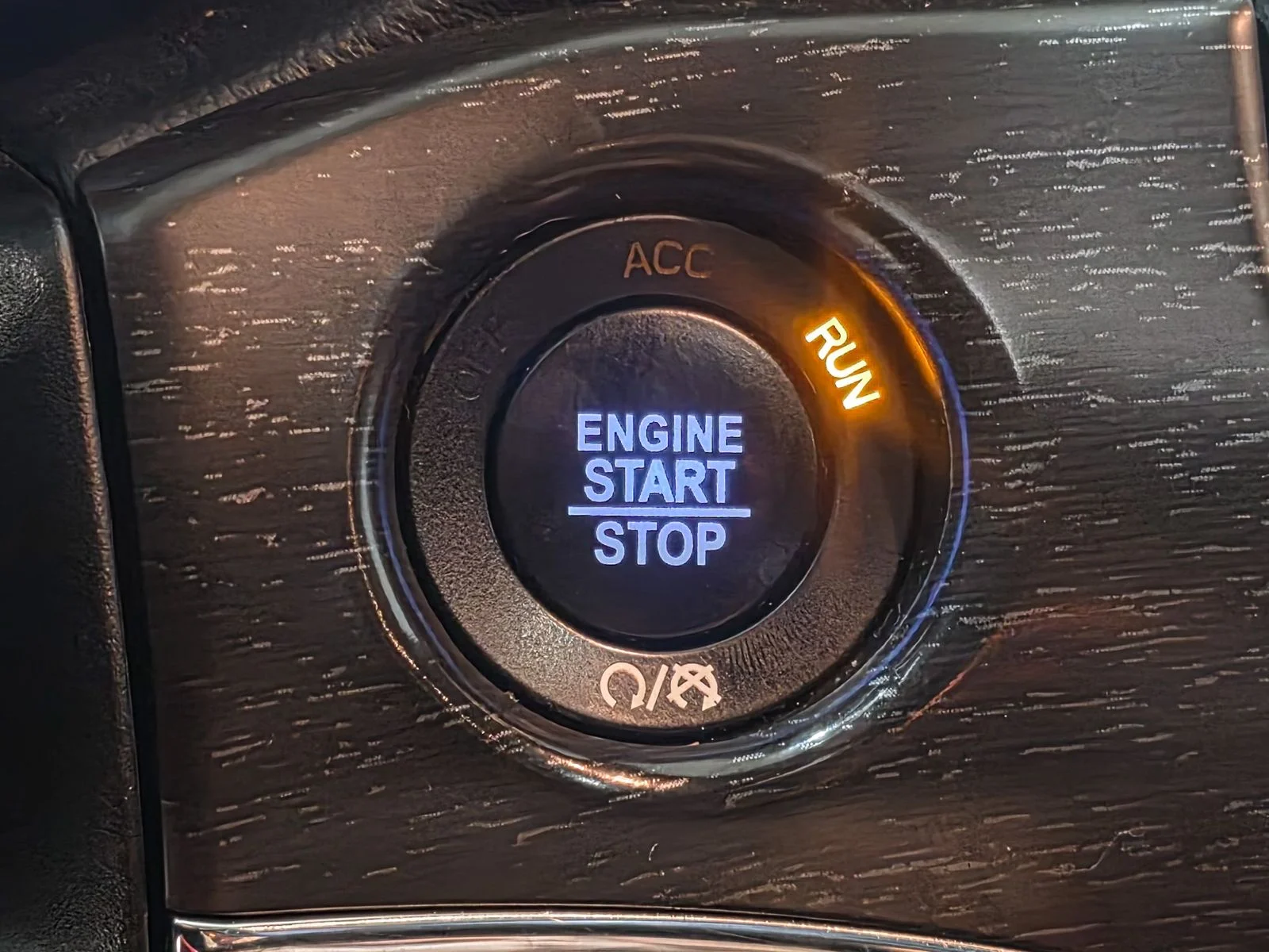Used 2018 Red Jeep Limited image 36