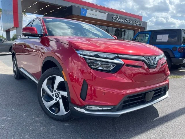 2025 VinFast VF 8 VF 8 Eco Standard Range's photo