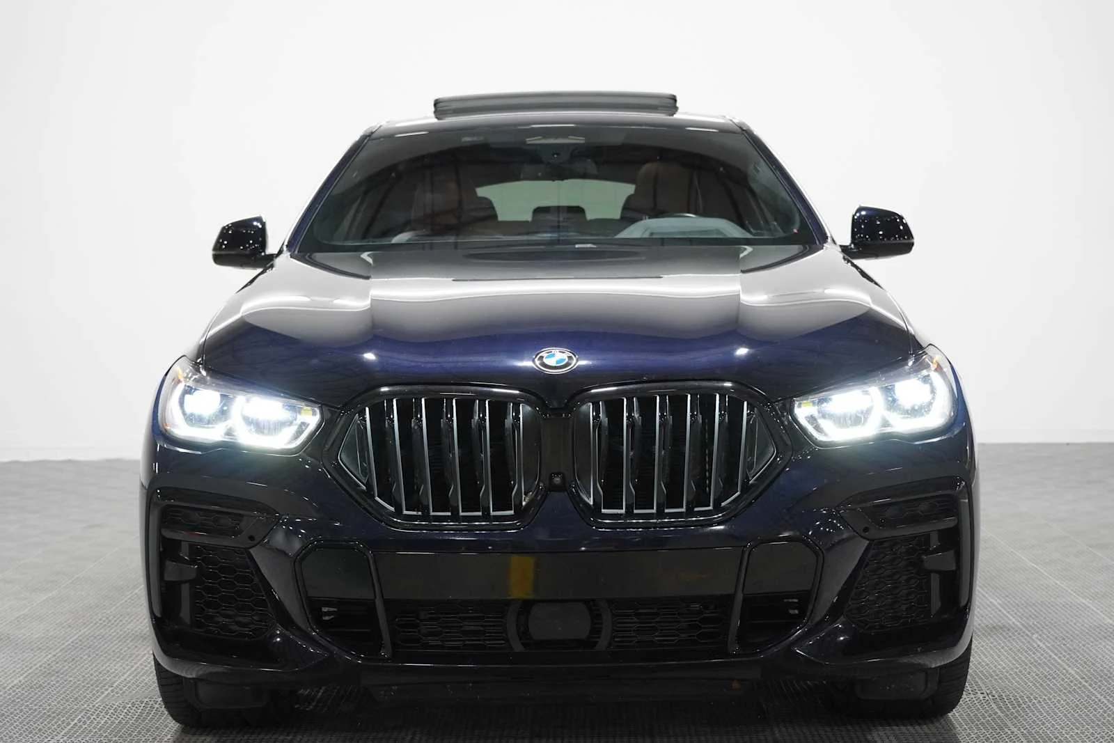 Certified Used 2023 Carbon Black Metallic BMW xDrive40i image 2