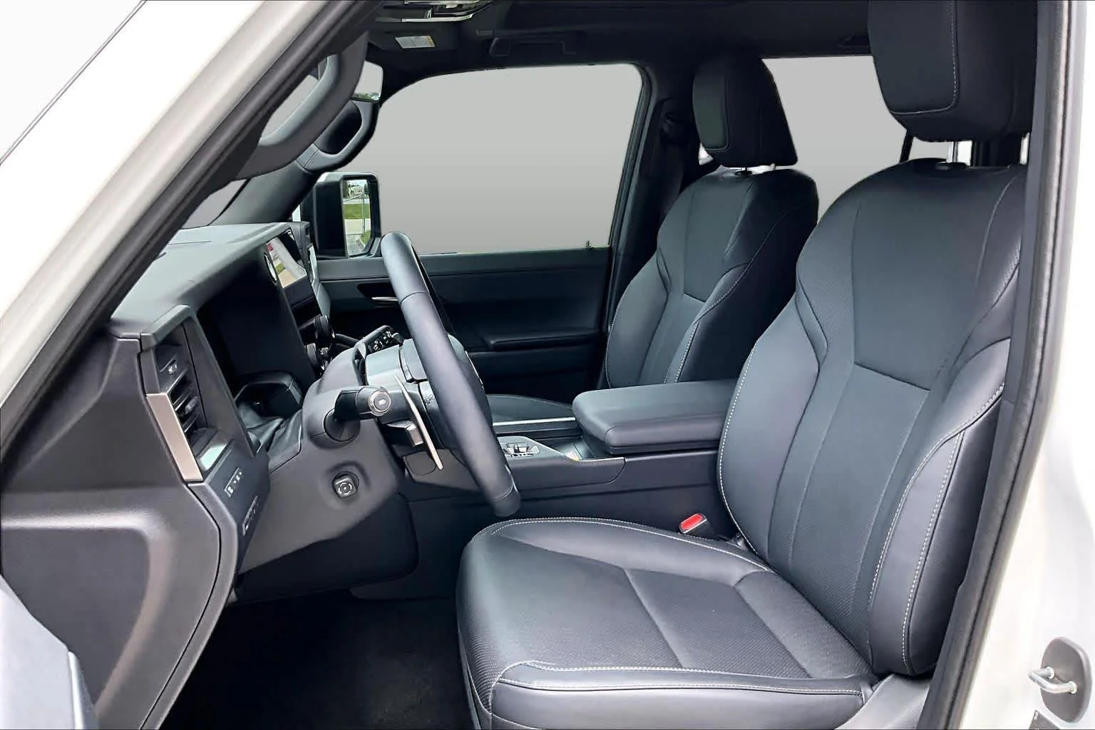 Used 2025 Eminent White Pearl Lexus Premium image 8