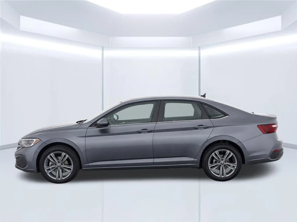 Used 2024 Gray Volkswagen 1.5T SE image 10